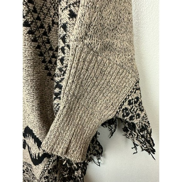 AZ Cape Poncho With Sleeves Tan With Boho Aztec Design - Picture 4 of 13